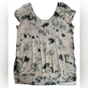 Tie-Dye Scoop Neck Women's Top - Black & White